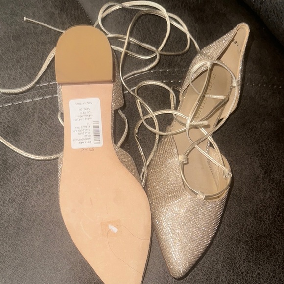 Stuart Weitzman Gillian Gold Flats with Elegant lace up  Design - Picture 4 of 5